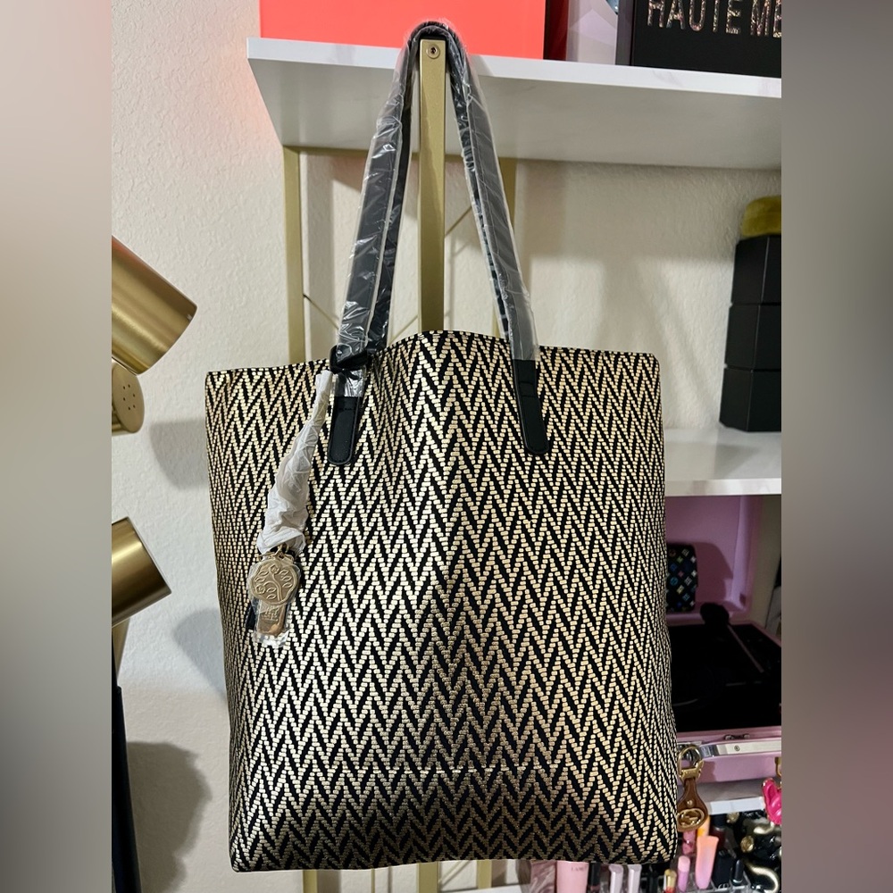 NWT Shiseido Black and Gold Geometric Tote Bag - Picture 9 of 9